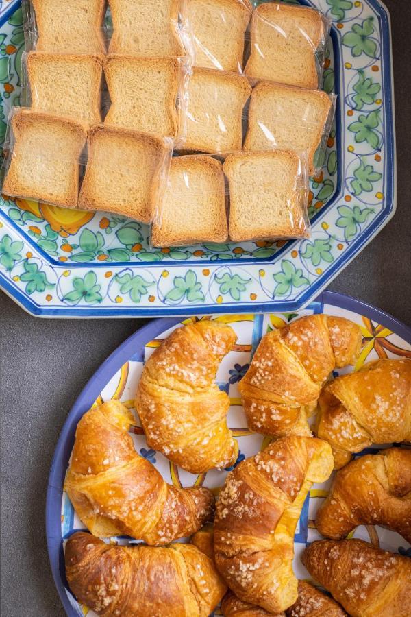 Le Cinque Stanze Palermo Room&Breakfast エクステリア 写真