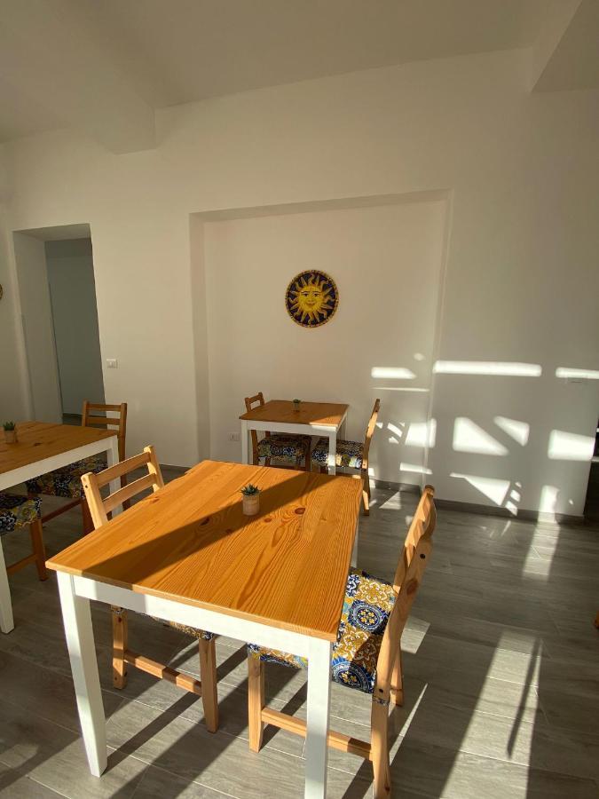 Le Cinque Stanze Palermo Room&Breakfast エクステリア 写真
